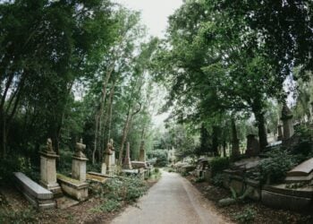 Sisi Lain Juru Kunci Makam di Kuncen Wirobrajan Jogja yang Tak Diketahui Banyak Orang