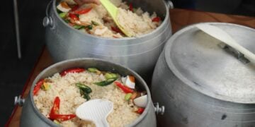 5 Ide Jualan Nasi di Pinggir Jalan selain Nasi Kuning dan Nasi Uduk