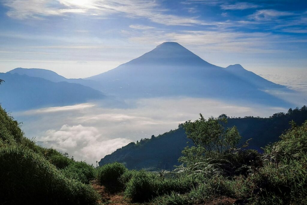 3 Hal yang Sebaiknya Nggak Dilakukan Orang-orang Saat Berwisata ke Dieng Wonosobo