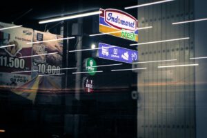 Bagi Saya, Kursi Indomaret Kalah Nyaman dari Kursi Alfamart yang Ternyata Lebih Bisa Diandalkan