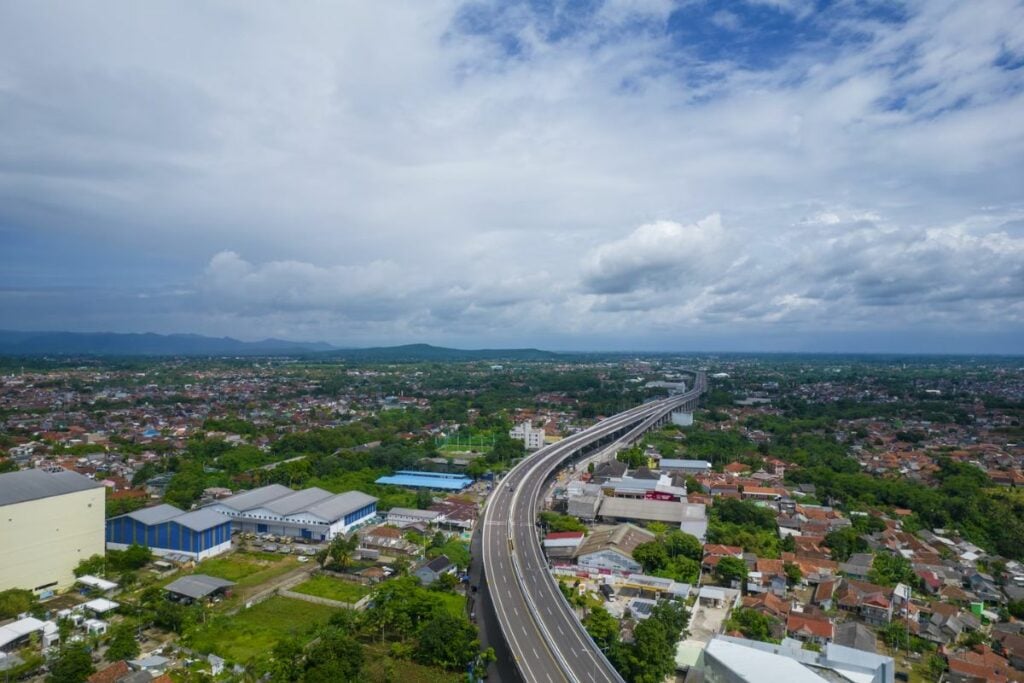 Hidup di Bogor Itu Nggak Seindah yang Ada di Bayanganmu, Udah Panas, Macet, Chaos!