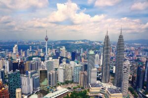 Malaysia Hampir Lepas dari Middle Income Trap, Indonesia Masih Muter di Situ-Situ Aja
