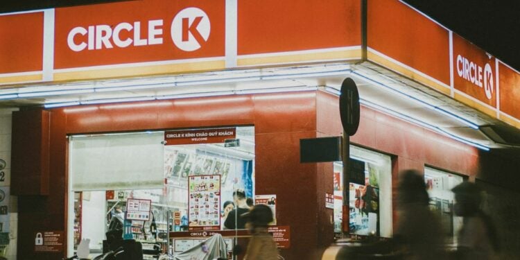 Circle K Sedayu Bantul Enak untuk Nongkrong dan Nugas, Nggak Kalah dari Kafe Mojok.co