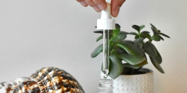 5 Rekomendasi Serum Retinol Lokal yang Aman dengan Harga Masuk Akal