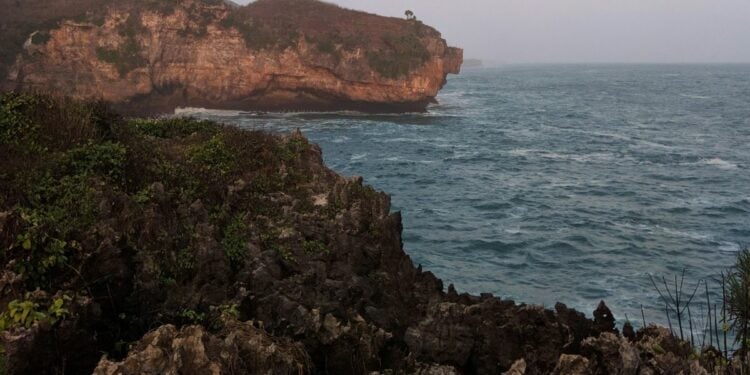 Pantai Gesing Gunungkidul, Tempat Terbaik buat Healing dan Berburu Ikan Segar yang Kini Tinggal Kenangan