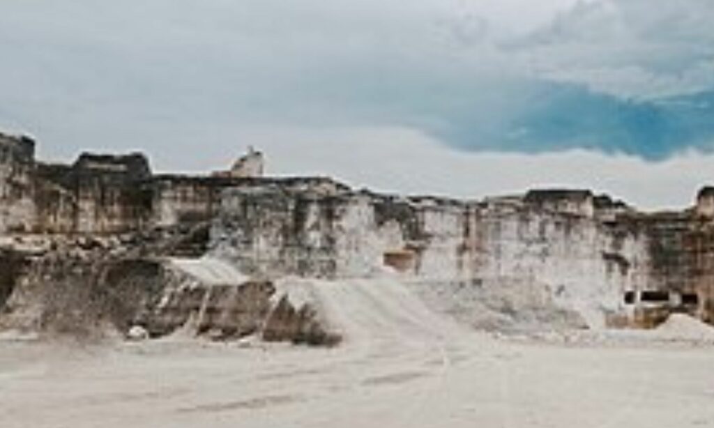 Banyak Tugu di Bangkalan Madura Jadi Tak Bermakna karena Pemerintahnya Tak Bisa Kerja Mojok.co