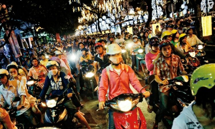 Bahaya yang Mengintai di Jalan Gatak UMY, Pengendara Mesti Waspada Mojok.co