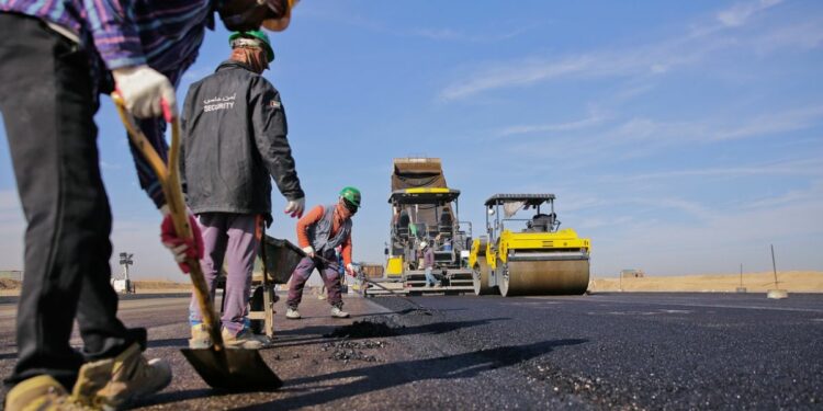 Kenapa Renovasi Jalan Selalu Terjadi di Akhir Tahun? perbaikan jalan