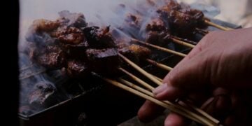 Surat Terbuka untuk Seluruh Pemilik Warung Sate Kambing di Tegal: Tolong Perhatikan 3 Hal Ini supaya Pembeli Makin Nyaman