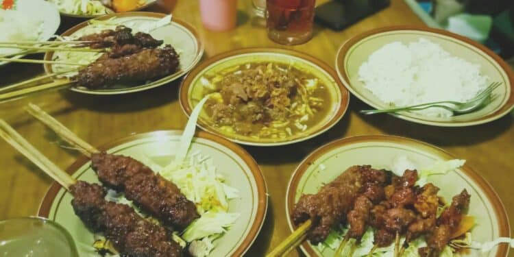 10 Kuliner Khas Solo yang Bikin Kaget Warga Jogja (Unsplash)