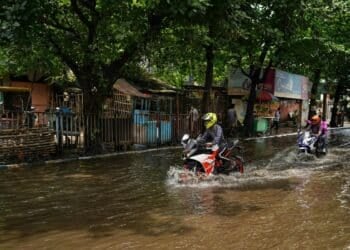 Pasar Lama, Daerah Paling Menyedihkan di Kabupaten Gresik Ketika Musim Hujan