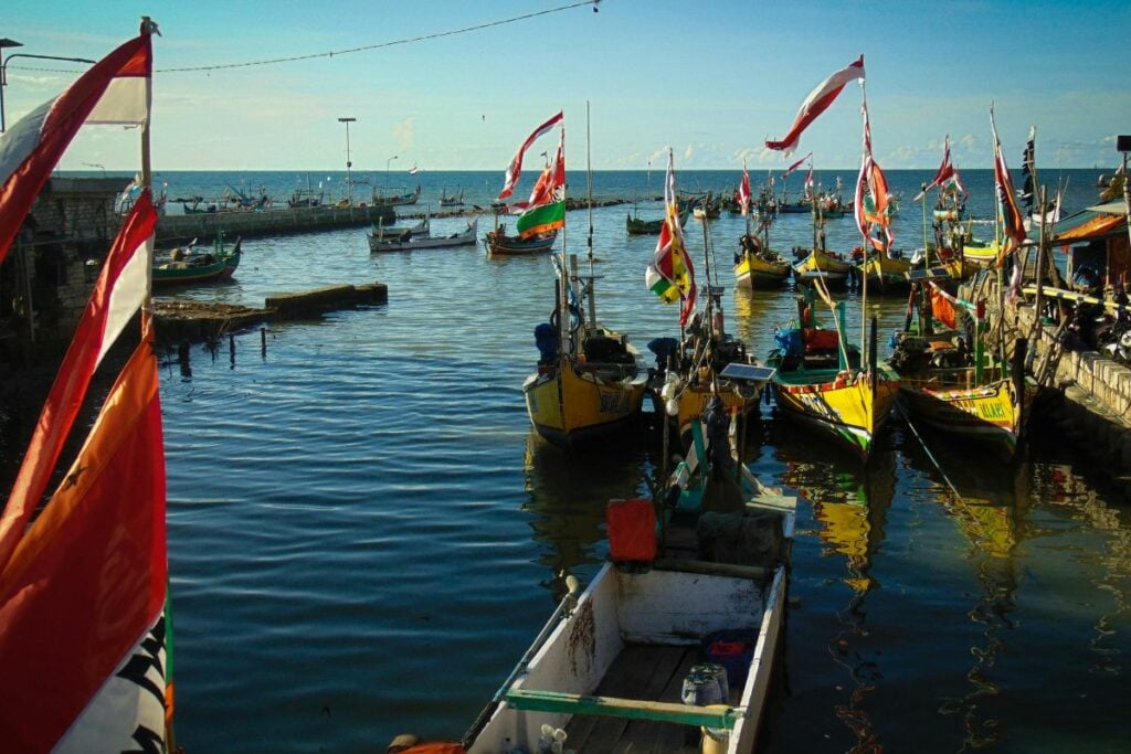 Meski Jalan Rusaknya Abadi, Lamongan Punya WBL dan Mazola yang Jauh Lebih Bagus ketimbang Seluruh Wisata di Surabaya