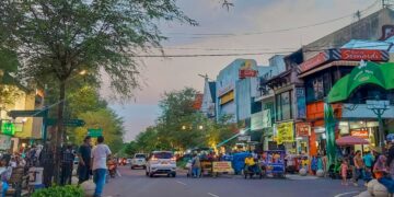 Malioboro Masih Bisa Dinikmati Warga Lokal Jogja (Unsplash)