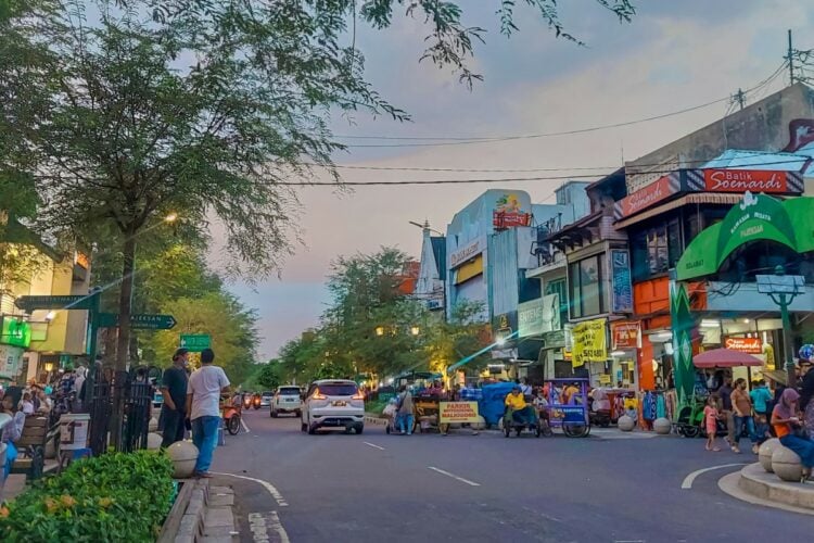 Malioboro Masih Bisa Dinikmati Warga Lokal Jogja (Unsplash)