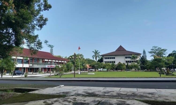 5 Pertanyaan yang Dibenci Mahasiswa Unsoed Purwokerto Mojok.co