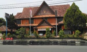 Surat Terbuka untuk Bakal Bupati Sukoharjo dari Kami Warga Kartasura