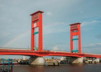 Alasan Orang Palembang Ogah Berwisata ke Jembatan Ampera Mojok.co