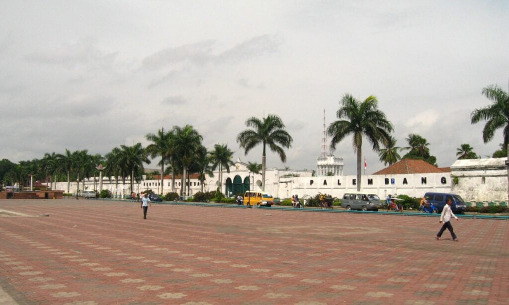 Benteng Kuto Besak, Tempat Wisata Palembang yang Meresahkan  Mojok.co