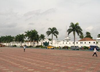 Benteng Kuto Besak, Tempat Wisata Palembang yang Meresahkan  Mojok.co