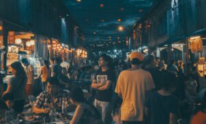 4 Rekomendasi Tempat Makan Murah di Jalan Pesanggrahan UIN Jakarta, Cuma 12 Ribuan
