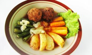 Mitos Kuliner Solo Itu Manis: Apakah Lidah Orang Solo Benar-benar Berbeda?