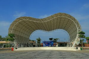 Tuhan Menciptakan Pekalongan untuk Kamu yang Lebih Suka Tersenyum ketimbang Membenci