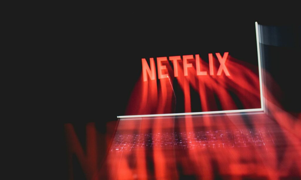 5 Drakor Netflix yang Nggak Menye-menye, Cocok untuk Penonton Usia Matang Mojok.co