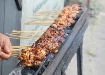 Sate Cibeber, Kenikmatan Sate Daging Bebek yang Hanya Bisa Ditemukan di Cilegon Mojok.co