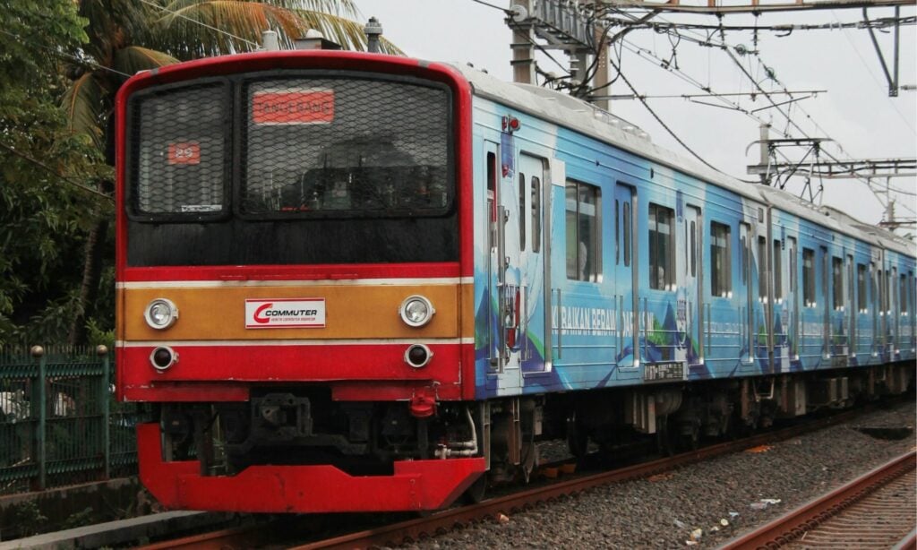 Bagi “Anker” Lawas, Stasiun KRL Manggarai Bukanlah Stasiun Neraka Mojok.co