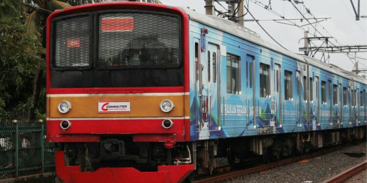 Bagi “Anker” Lawas, Stasiun KRL Manggarai Bukanlah Stasiun Neraka Mojok.co