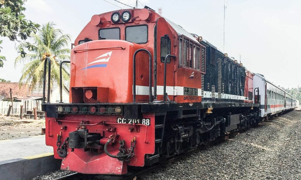 Kereta Api Bukit Serelo Palembang-Lubuklinggau Memang Tidak Sempurna, tapi Jadi Penyelamat Perantau Ngirit seperti Saya Mojok.co