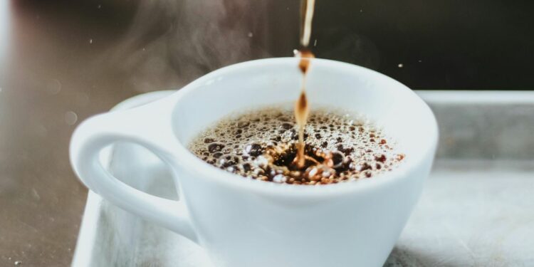 8 Rekomendasi Kopi Sachet yang Bikin Mata Melek Semalaman untuk Belajar, Kerja, Atau Melawan Oligarki