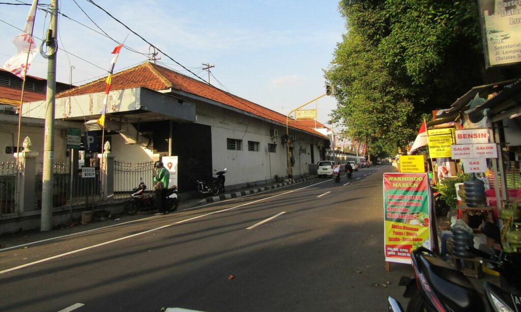 5 Kuliner Sekitar Stasiun Lempuyangan Jogja, Cocok untuk Menunggu Kereta Mojok.co