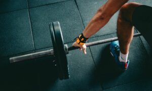 10 Tips Olahraga di Gym untuk Newbie yang Terdengar Sepele, tapi Penting