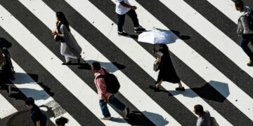 Ini yang akan Terjadi Seandainya Jalan di Lamongan Mulus Semua Mojok.co