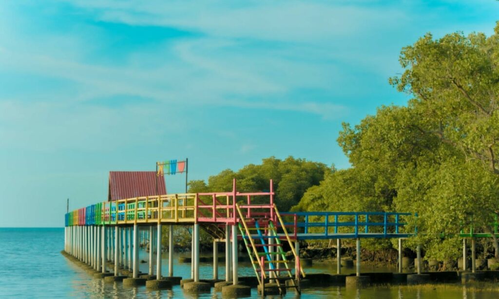 Surat Terbuka untuk Bupati Lamongan Terpilih dari Warga yang Sudah Lelah Mojok.co