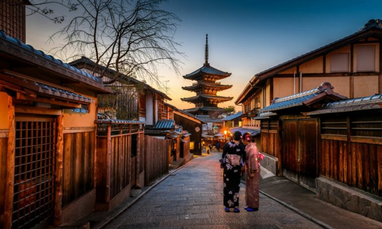 5 Kesalahan yang Sering Tidak Disadari Turis Asing ketika Liburan ke Jepang Mojok.co