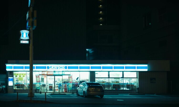 5 Produk yang Cuma Ada di Lawson, Indomaret Tidak Menjualnya Mojok.co