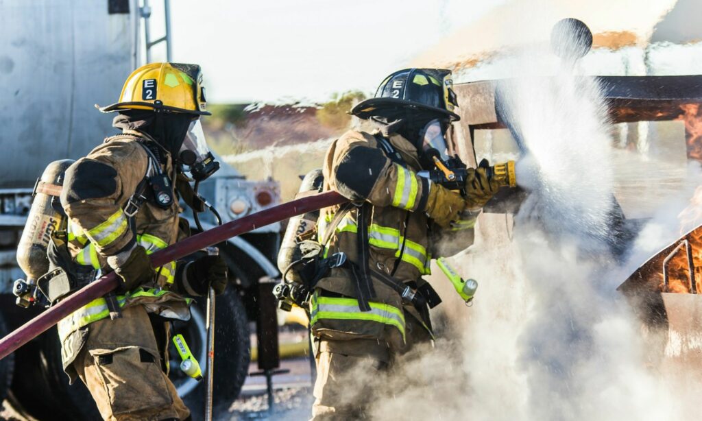  5 Hal yang Tidak Sanggup Diatasi Damkar yang Terkenal Serbabisa Mojok.co