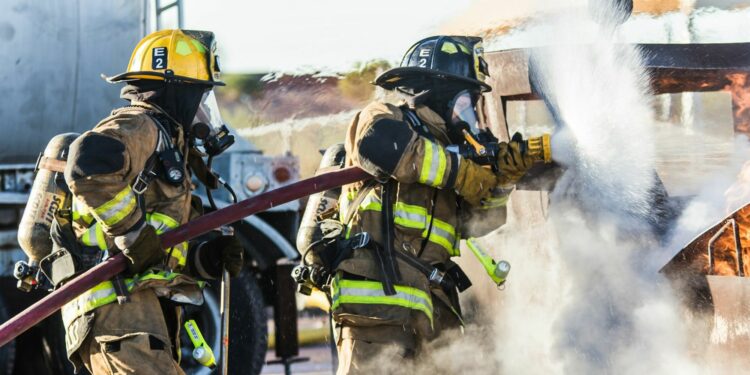  5 Hal yang Tidak Sanggup Diatasi Damkar yang Terkenal Serbabisa Mojok.co