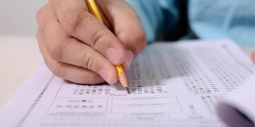 Ikut Bimbel buat Membantu Lulus Ujian Nasional Itu Efektif Banget, kok, Asalkan Cuma Itu Tujuannya guru bimbel