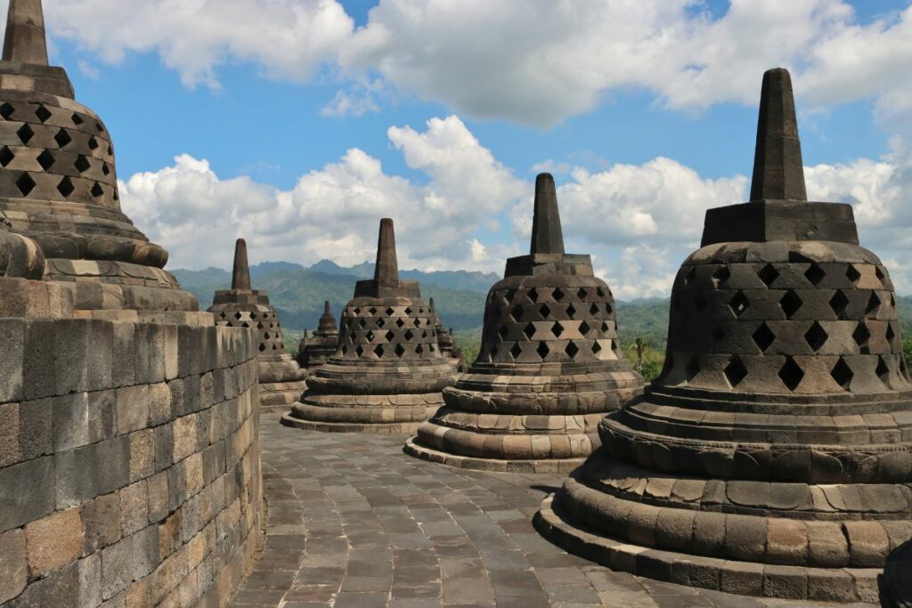 Aturan Tidak Tertulis Candi Borobudur Magelang yang Perlu Dipahami Pengunjung