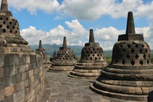 Andai Candi Borobudur Bisa Bicara, Barangkali Ia Akan Bilang, “Aku Lahir di Magelang!”