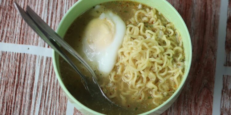 5 Varian Indomie yang Layak Dipertimbangkan Jadi Menu Buka Puasa Anak Kos