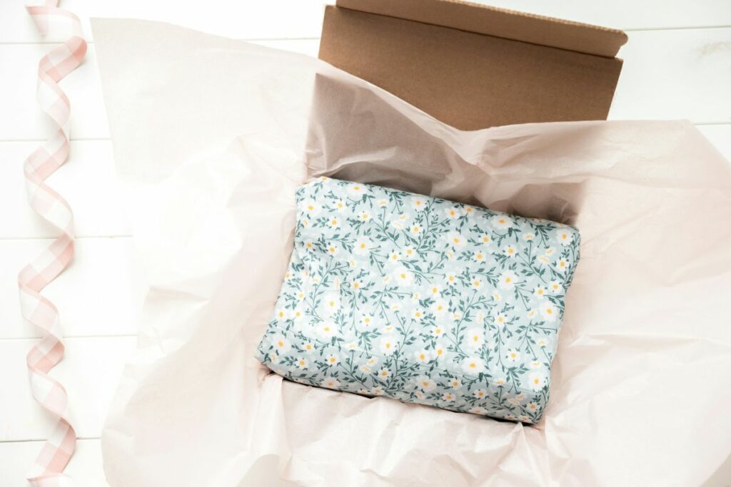 Berbagi Memang Indah, tapi kalau Nggak Bisa Kirim Hampers dan Bagi-bagi THR Lebaran ya Nggak Apa-apa