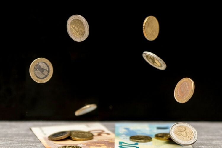 Ormas Tukang Palak Hambat Investasi, Indonesia Rugi 135 Triliun (Pexels)