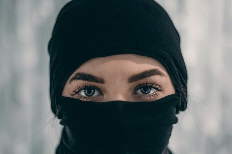 Rae Lil Black Sudah Masuk Islam, Kalian Kapan Tobat? (Pexels)