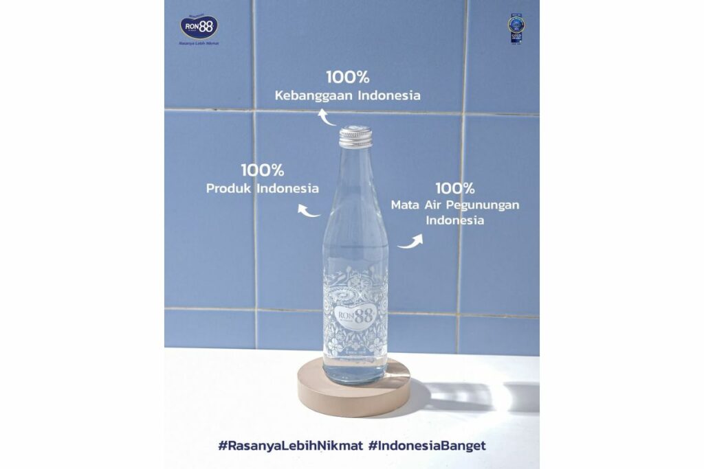 RON88: Air Mineral Kemasan Botol Kaca yang Harganya Nggak Bikin Meronta. Cocok untuk Acara Pejabat!  
