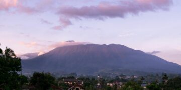 Cinta dan Benci pada Gunung Pangrango: Gunung yang Diabadikan Gie dalam Puisi Kini Menjadi Tempat yang Saya "Benci"