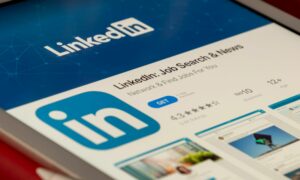LinkedIn Bukan Aplikasi Toksik, Justru Kamu yang Harusnya Sadar Diri!